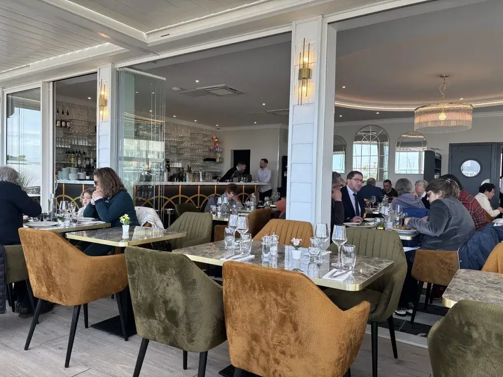 Le France_Merville-Franceville-Plage_slider_image_1