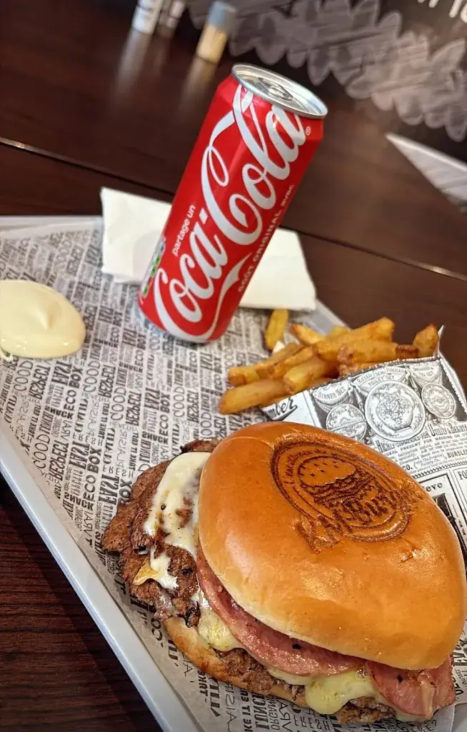 Michel Josset_KM burger_Merville-Franceville-Plage_review