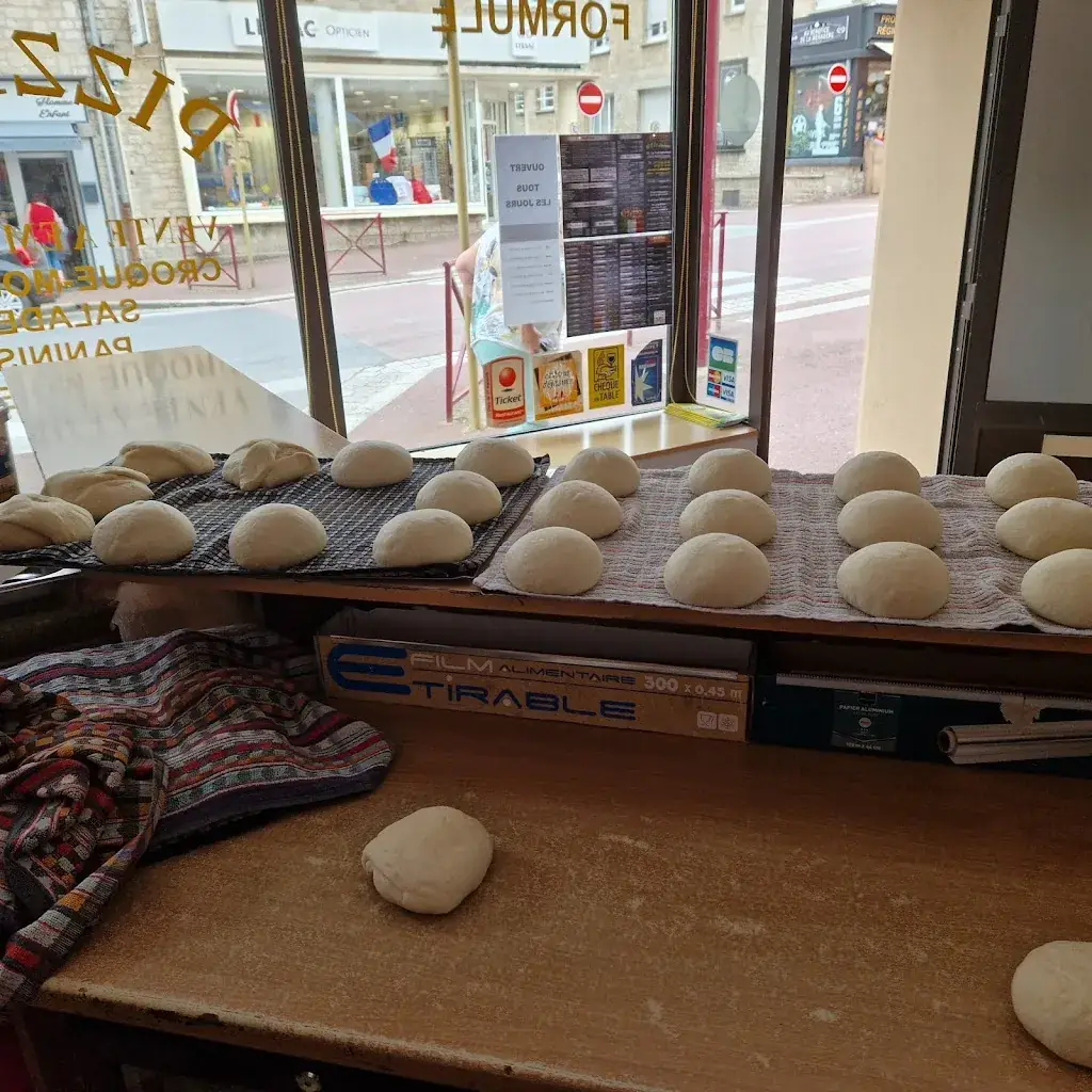 Menu_O Pizzalou_Montebourg_immagine_3