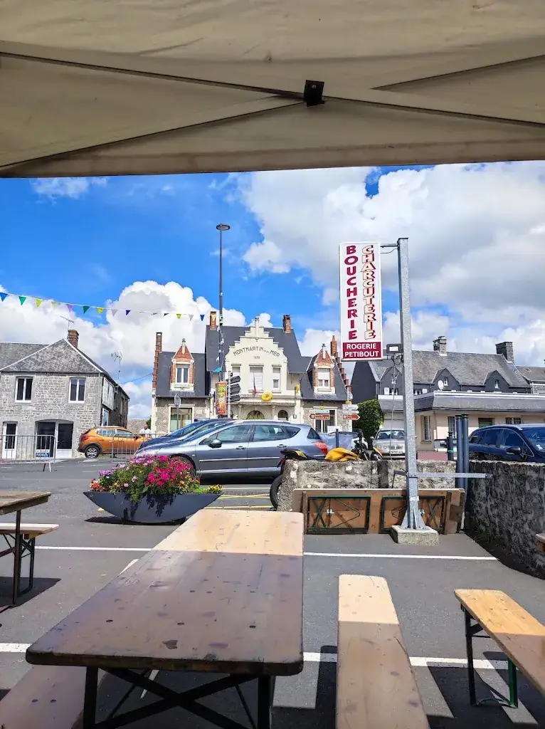Restaurant du bon vieux temps " L'Aubergine" restaurant in Montmartin-sur-Mer