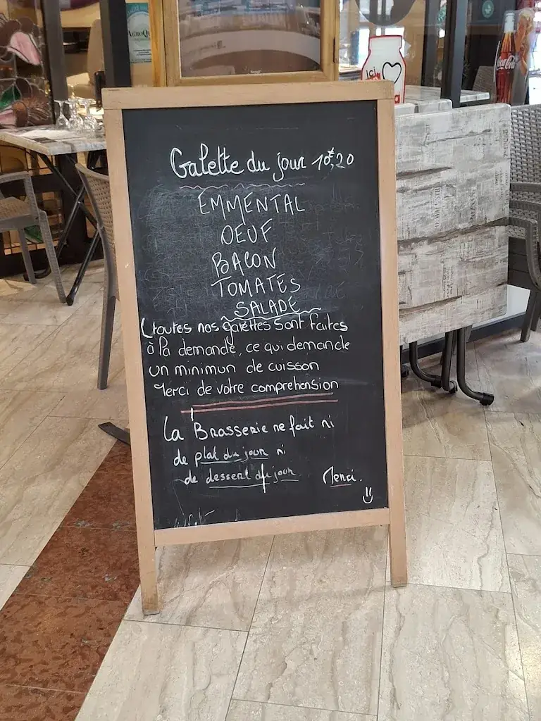 justine levarlet_Les Folies Douces_Mont-Saint-Aignan_recensione