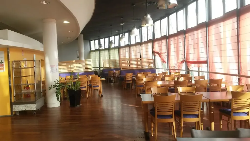Restaurant Universitaire La soucoupe CROUS de Rouen_Mont-Saint-Aignan_slider_image_1
