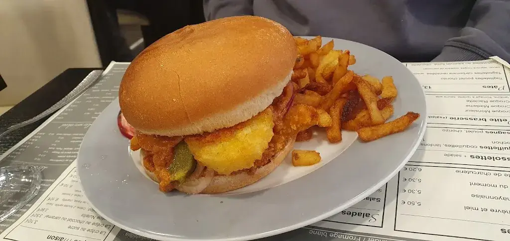 Filip_Le Dauphin café_Mont-Saint-Aignan_recensione