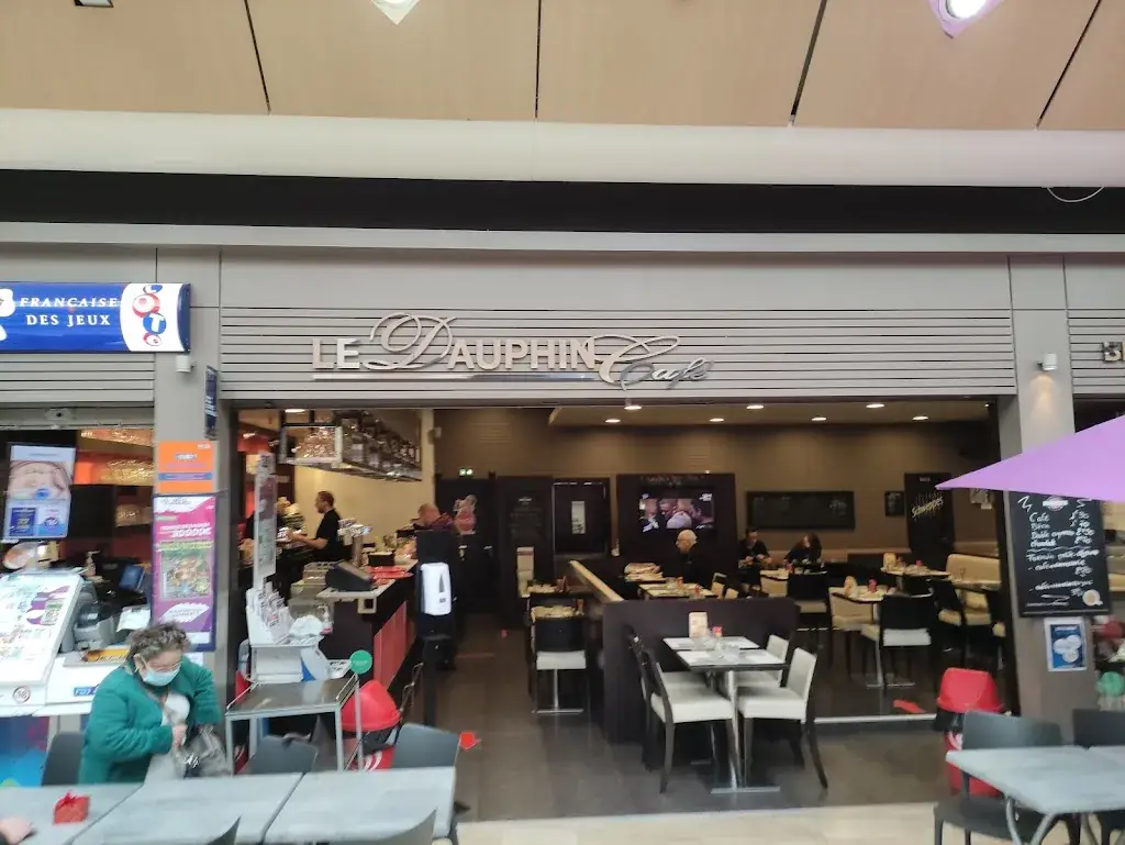 Nicolas Moisset_Le Dauphin café_Mont-Saint-Aignan_recensione