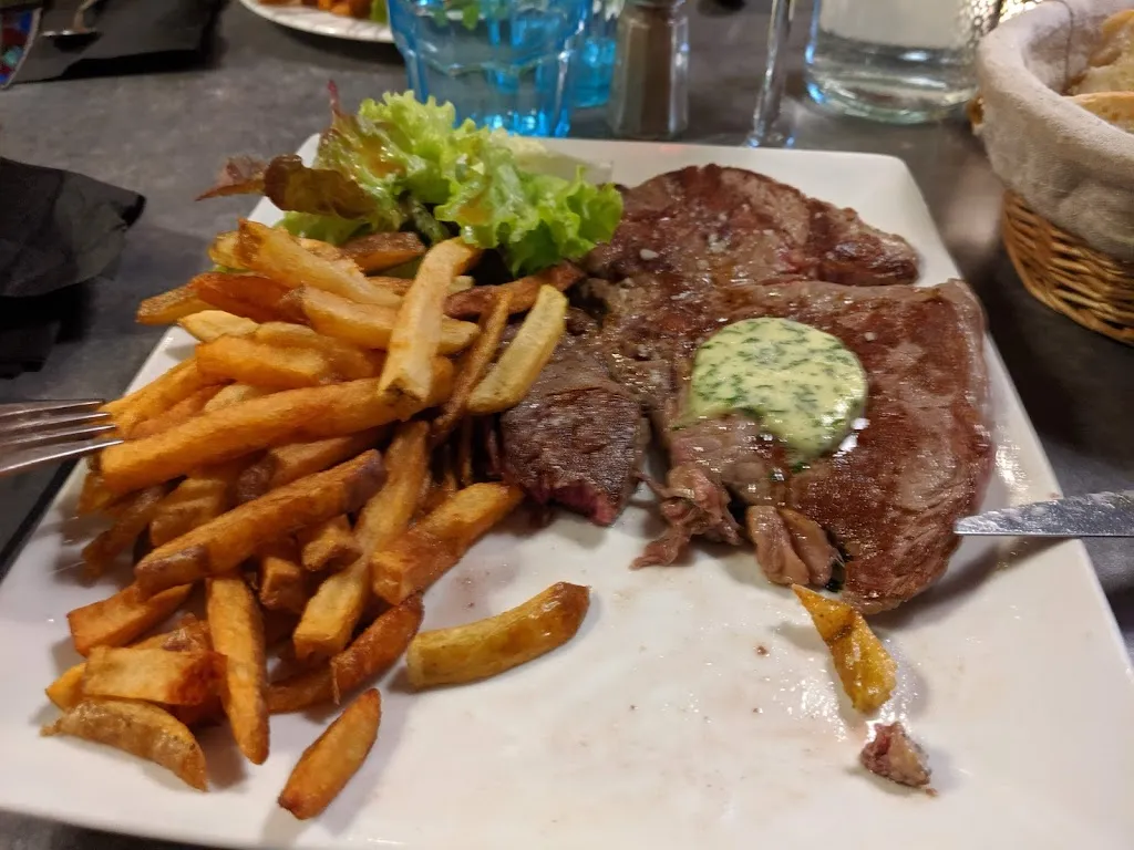 Ehsan Rahman_En France_Mortagne-au-Perche_review