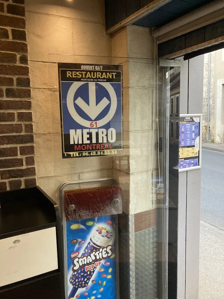 Mon Brave_Métro Montréal_Mortagne-au-Perche_review