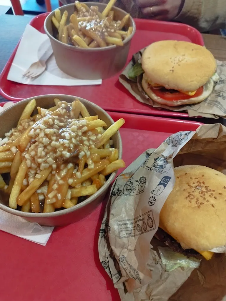 Solène Vic_Métro Montréal_Mortagne-au-Perche_review