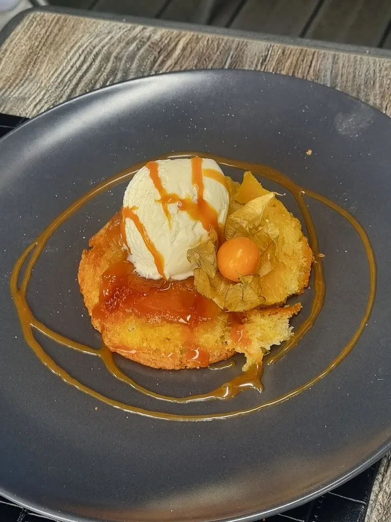 Matilde Ramos_L'abbaye_Neufbourg_review