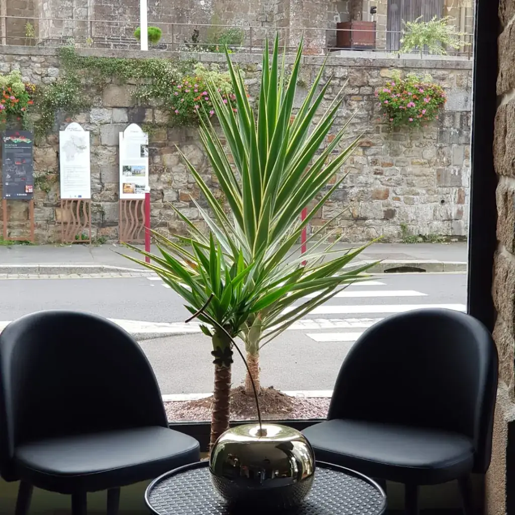 Table de Saint Vital La_Mortain-Bocage_slider_image_3