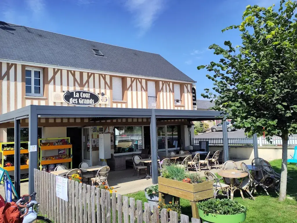 La Cour Des Grands_Mortain-Bocage_slider_image_1