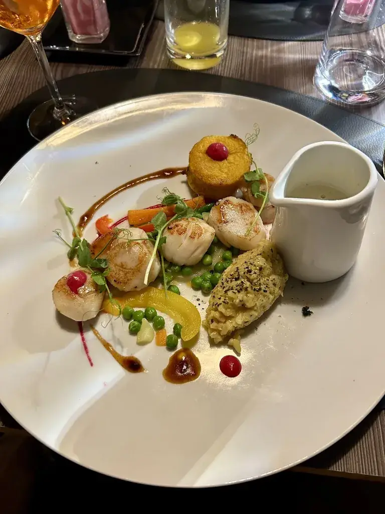 Agnes L_La Voile Blanche_Ouistreham_review