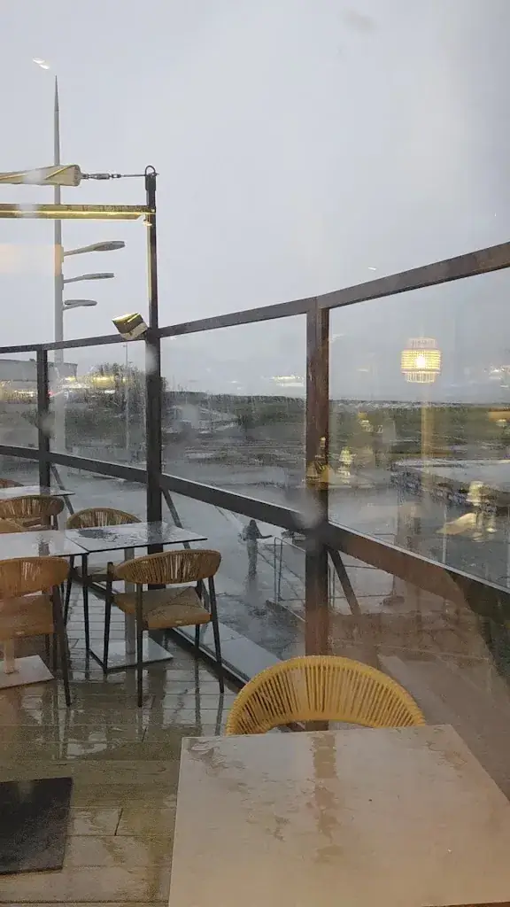 La Voile Blanche_Ouistreham_slider_image_2