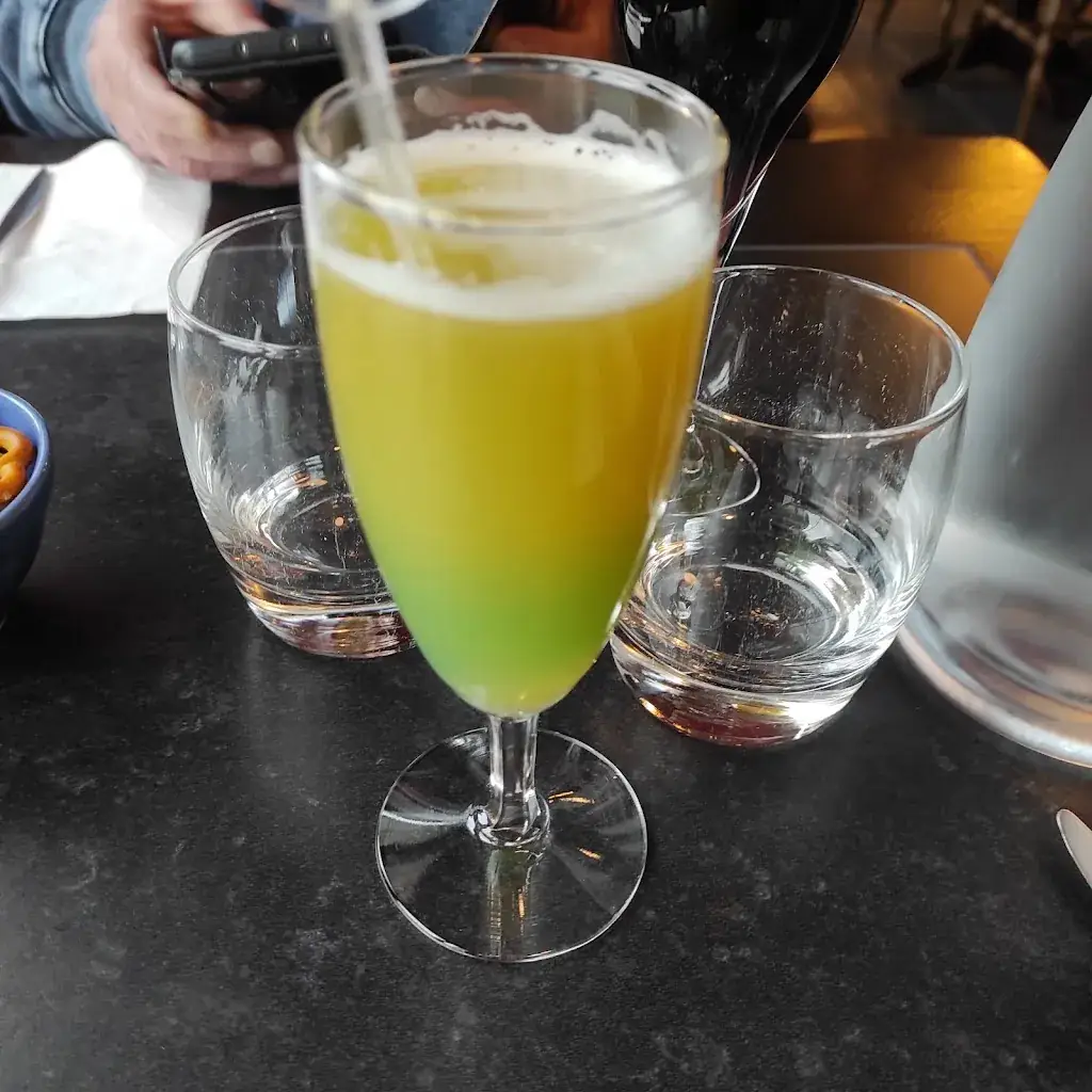 Charly Lzk_Les Snekkja_Périers_Bewertung