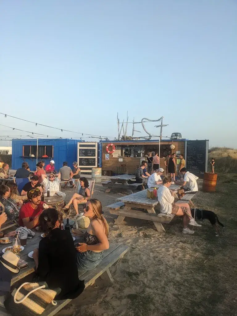 M G_West Bar_Pirou_review