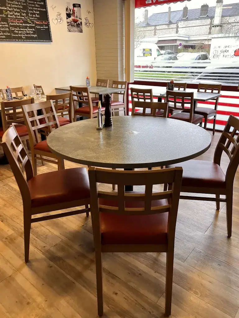 criss RRas_Le Commerce_Saint-Étienne-du-Rouvray_review