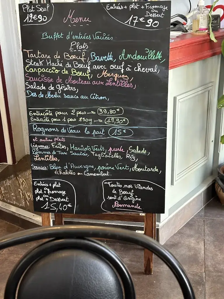 Carlos Costa Mendes_Bar brasserie Les Voyageurs_Oissel_review