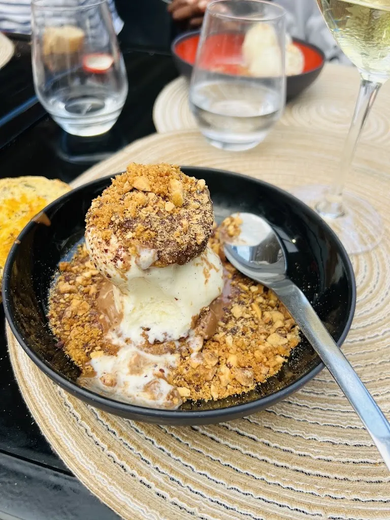 Kai Maembe_L'Escale Oissel_Oissel_review