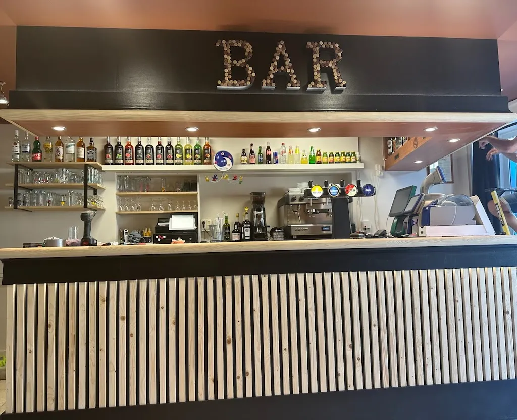 Bar Le PH_Pont-Hébert_slider_image_2