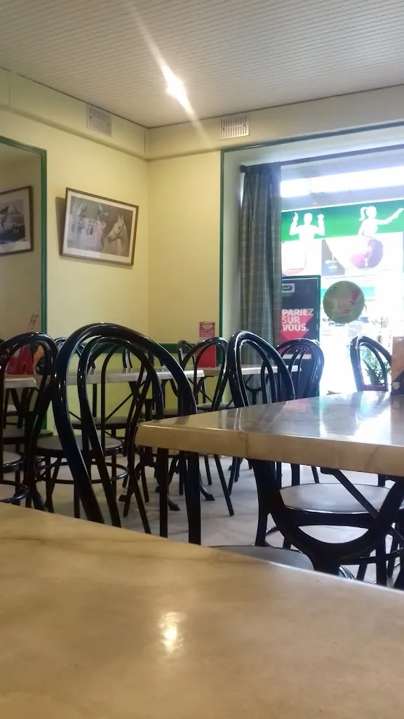 Bar Le PH_Pont-Hébert_slider_image_3