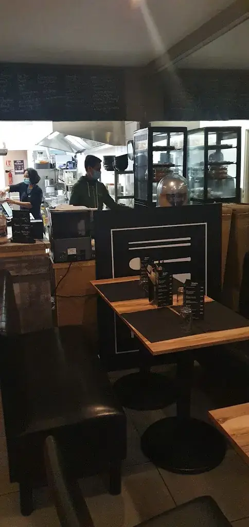 Juan-Carlos Amor_Pali Pali_Roche-sur-Foron_review