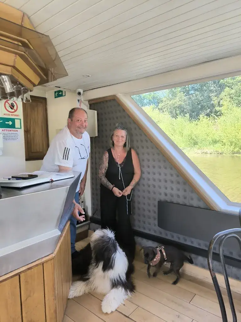 Nicolas Blackmann_VAL D'ORNE SARL_Putanges-le-Lac_recensione