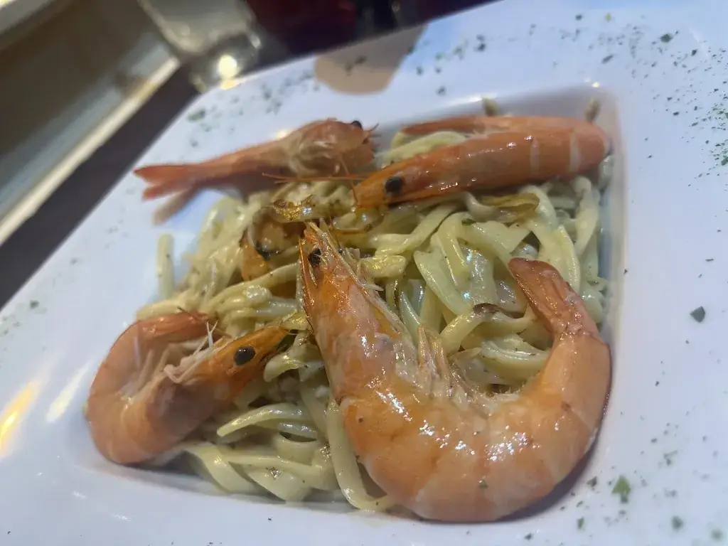 Angélina Saheb_Le Victor Mariette Frédérique_Pont-Audemer_review