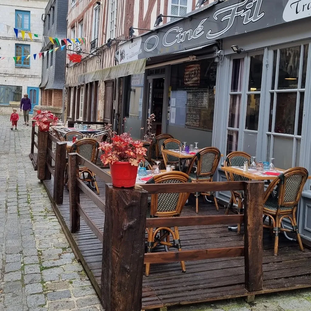O Cine Fil restaurante en Pont-Audemer