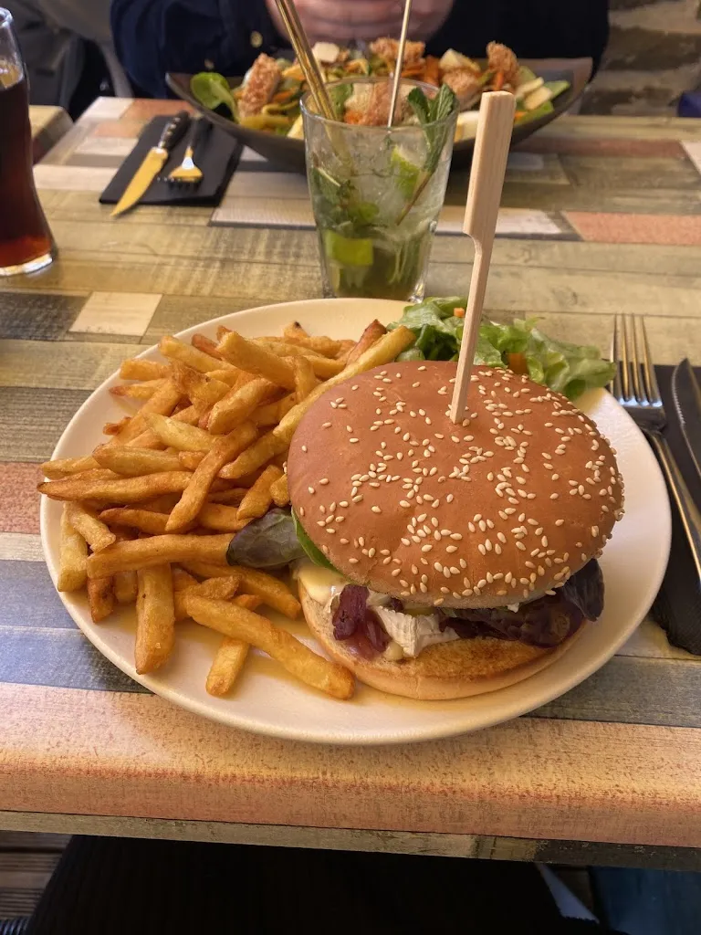 LES VOILES_Port-Bail-sur-Mer_slider_image_3