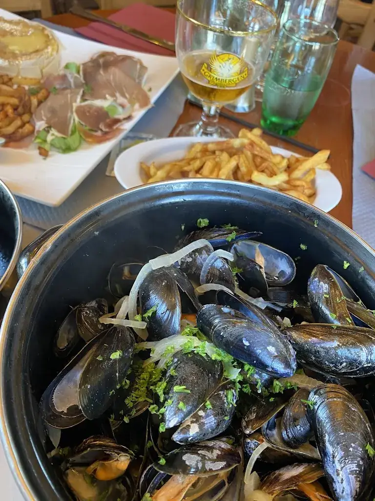 Stephen Hill_RESTAURANT AU RENDEZ-VOUS DES PECHEURS_Port-Bail-sur-Mer_review