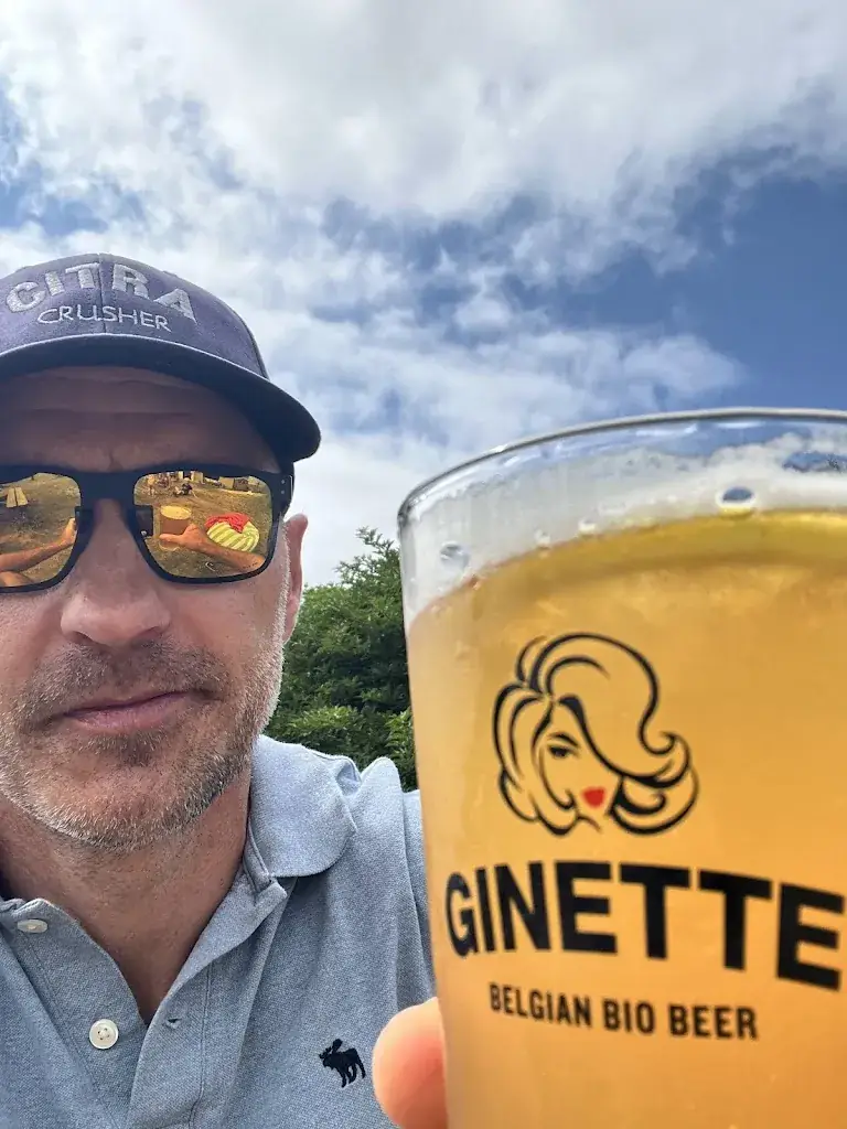 Stephan Pietge_Le Bac A Sable_Port-Bail-sur-Mer_review