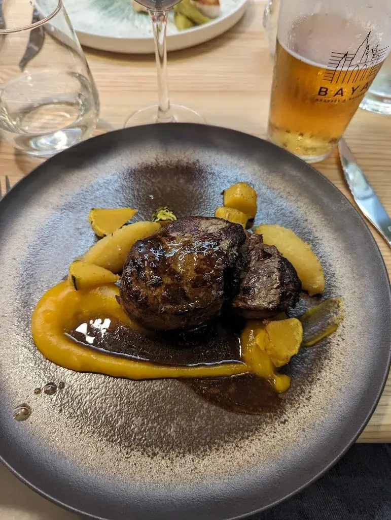 John Kempf_La Moulerie_Port-en-Bessin-Huppain_review