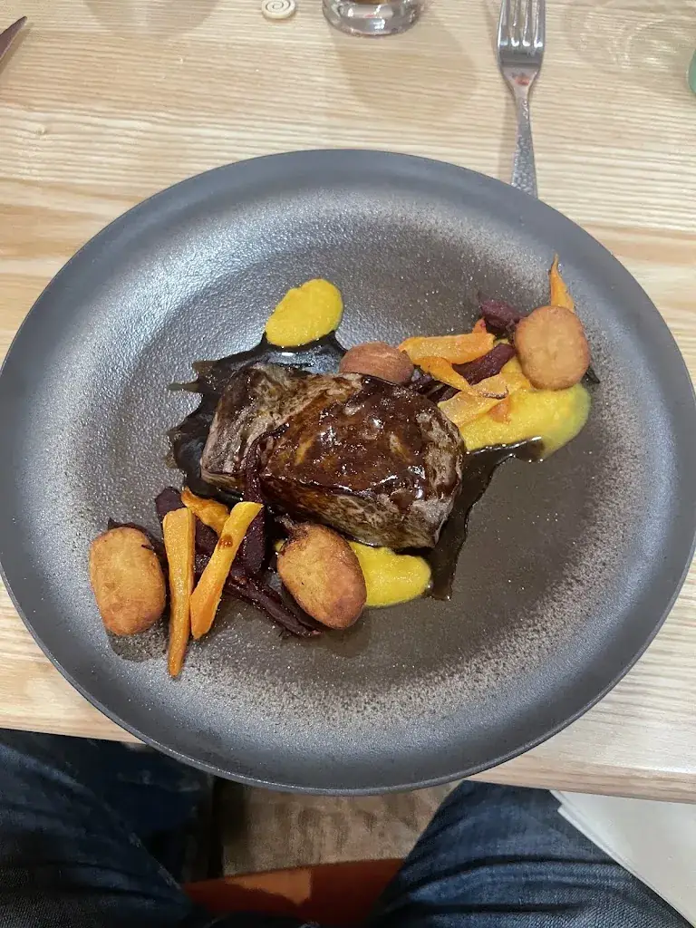 Charles Steffens_La Moulerie_Port-en-Bessin-Huppain_review