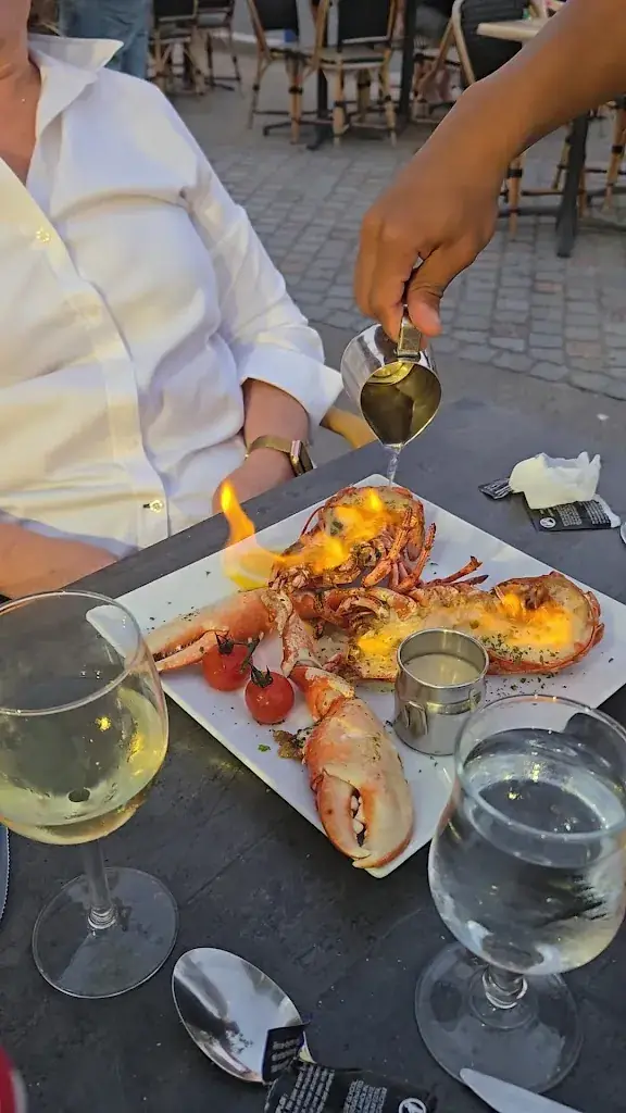 Regina O'Sullivan_L'Écailler_Port-en-Bessin-Huppain_review