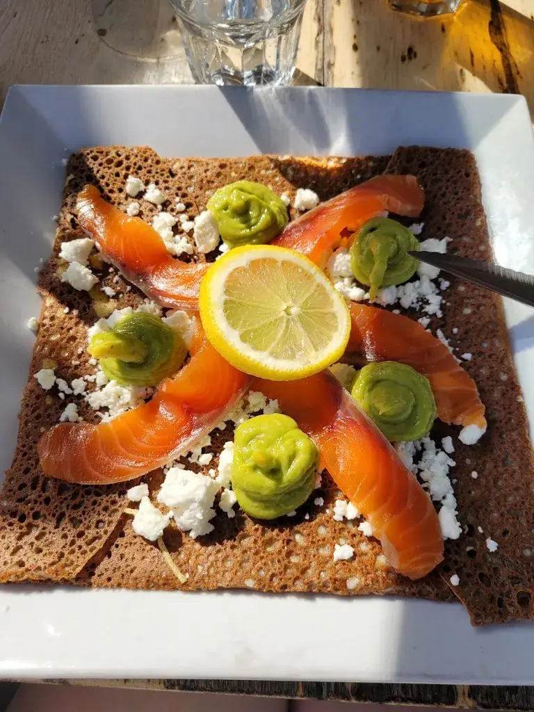 La Marina_Port-en-Bessin-Huppain_slider_image_2