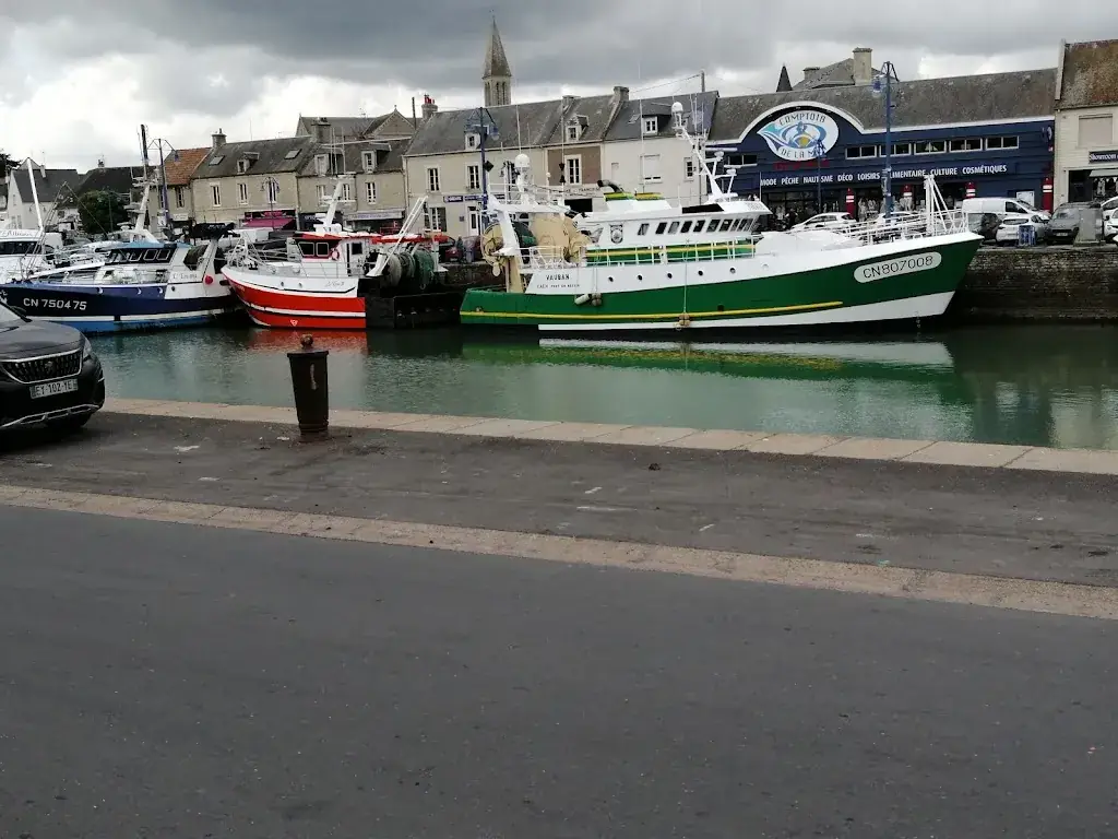 Bar de la Criée_Port-en-Bessin-Huppain_slider_image_2