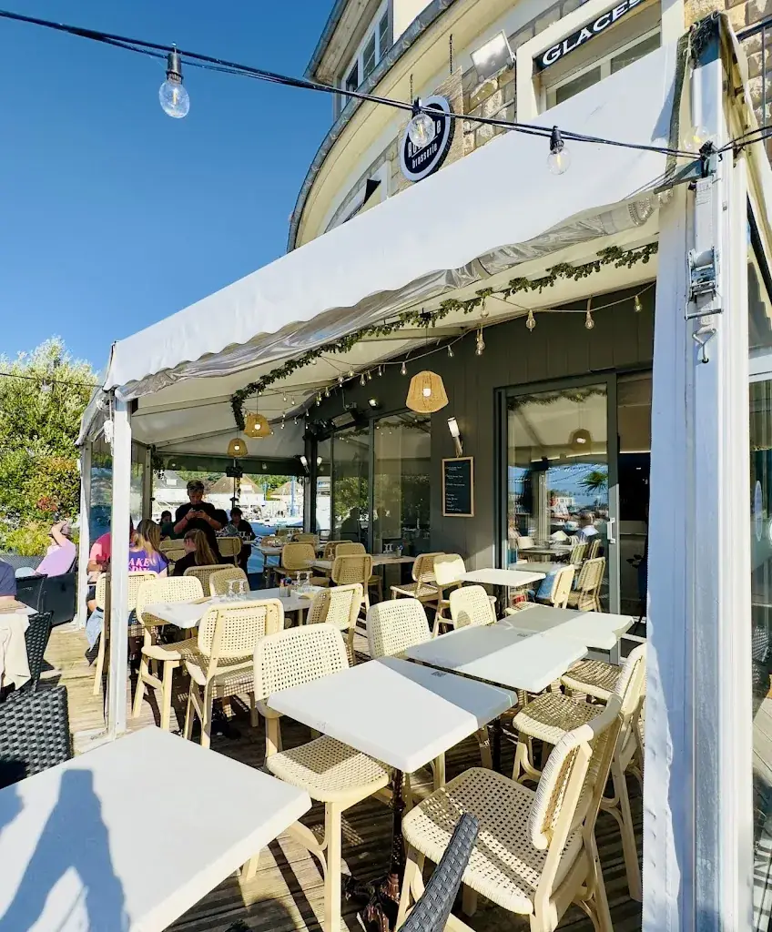 La Rotonde_Port-en-Bessin-Huppain_slider_image_1