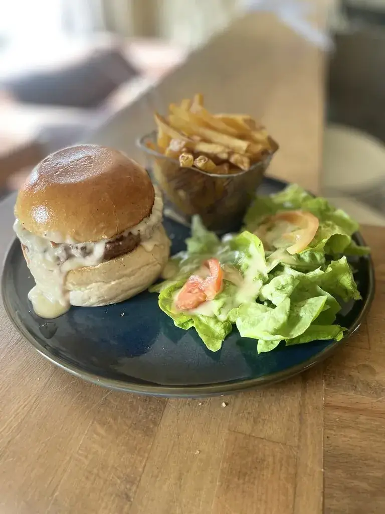 Restaurant La rivière_Hague_slider_image_2