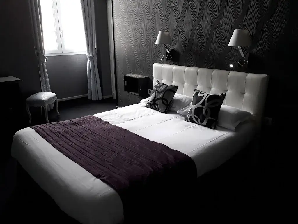 Hôtel Restaurant Eugénie restaurant in Pontorson