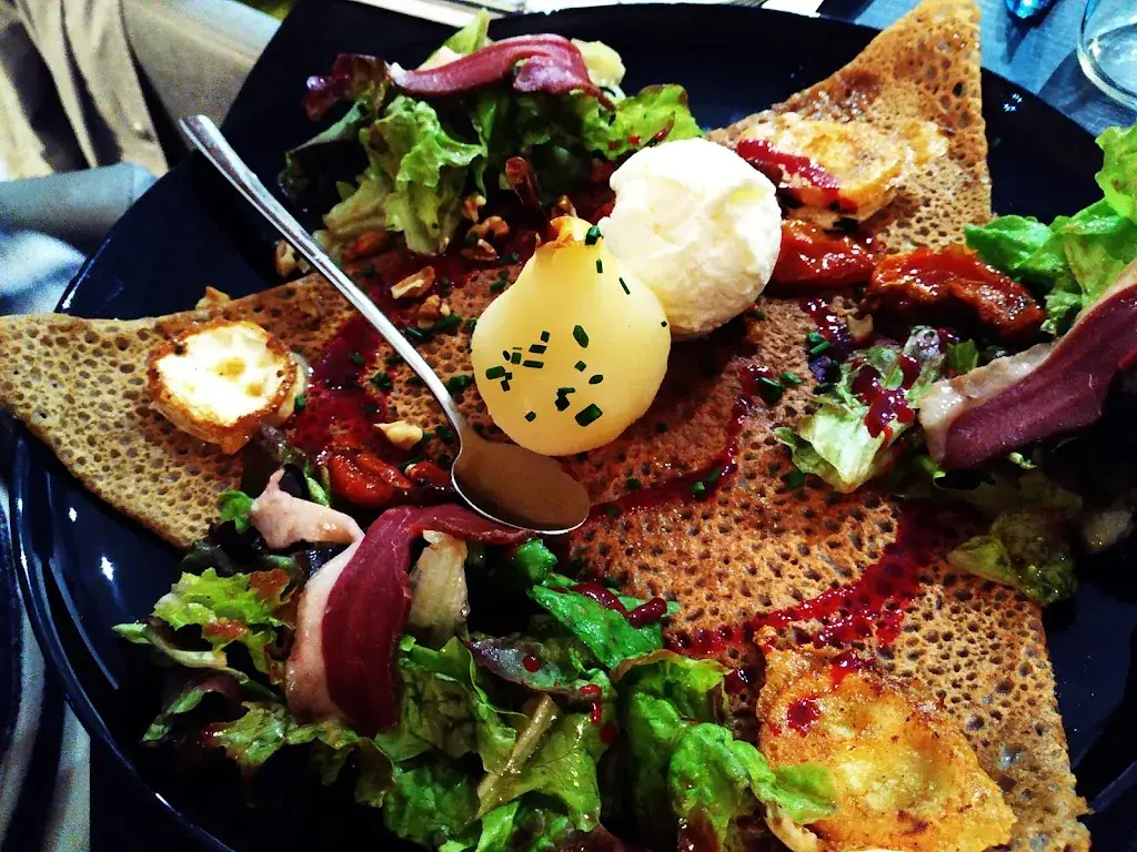 Hôtel Restaurant Eugénie_Pontorson_slider_image_2