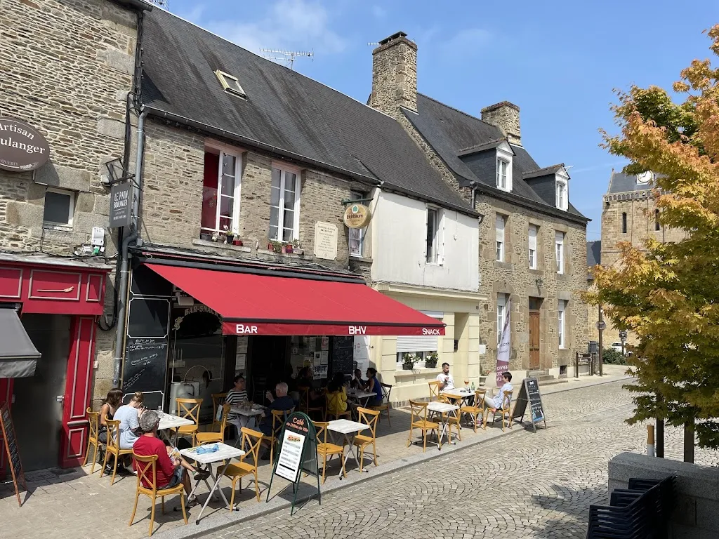 BAR DE L HOTEL DE VILLE_Pontorson_slider_image_2