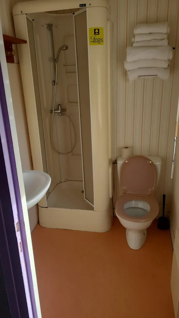 Lindsey Reece-Smith_Logis Hôtel de la Tour Brette_Pontorson_review