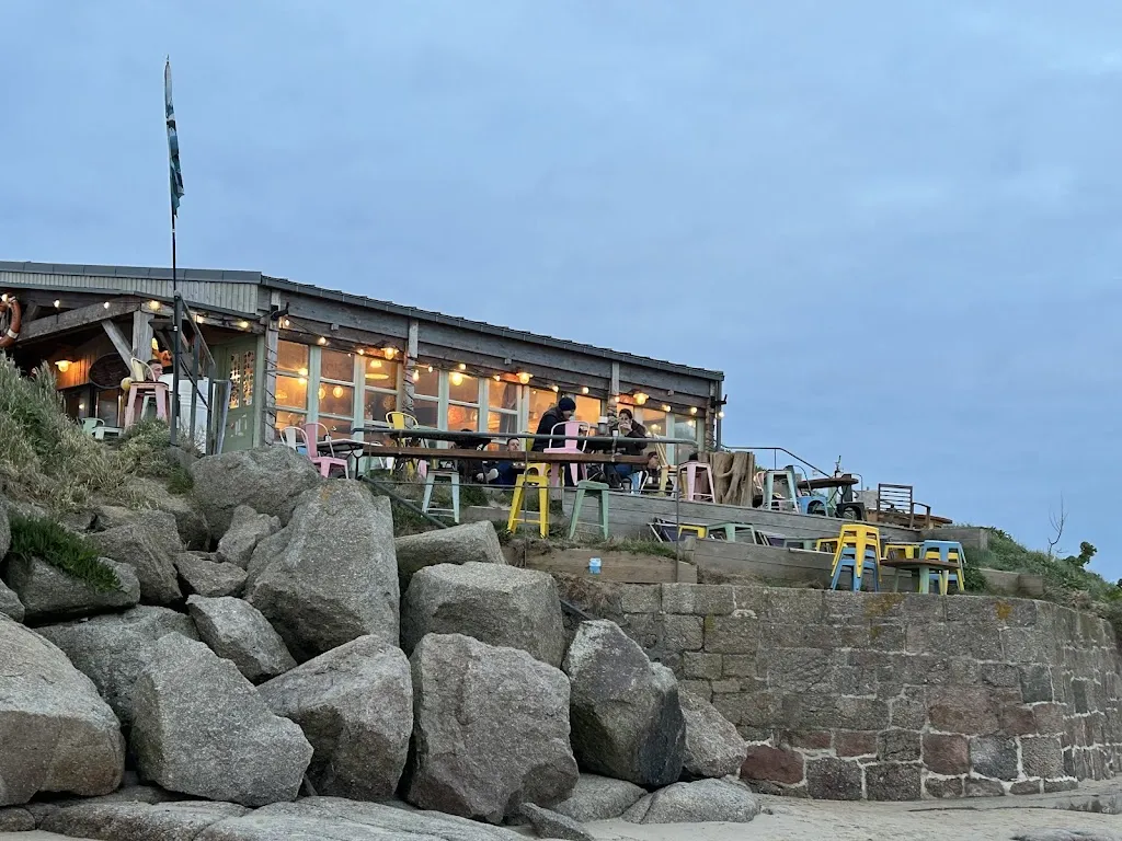 Michelle L_Le Goéland plage_Réville_review