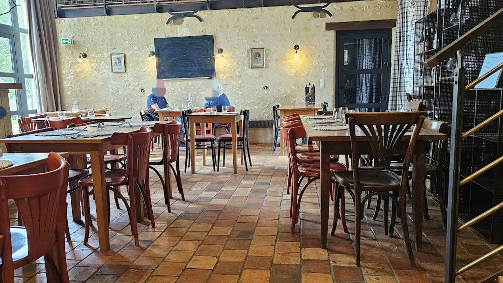 Bistrot des ecuries- Restaurant, gîtes et chambres d hôtes dans le Perche restaurant in Huisne