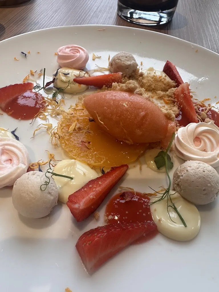 Olga Shuvalova_Le Jehanne_Rouen_review