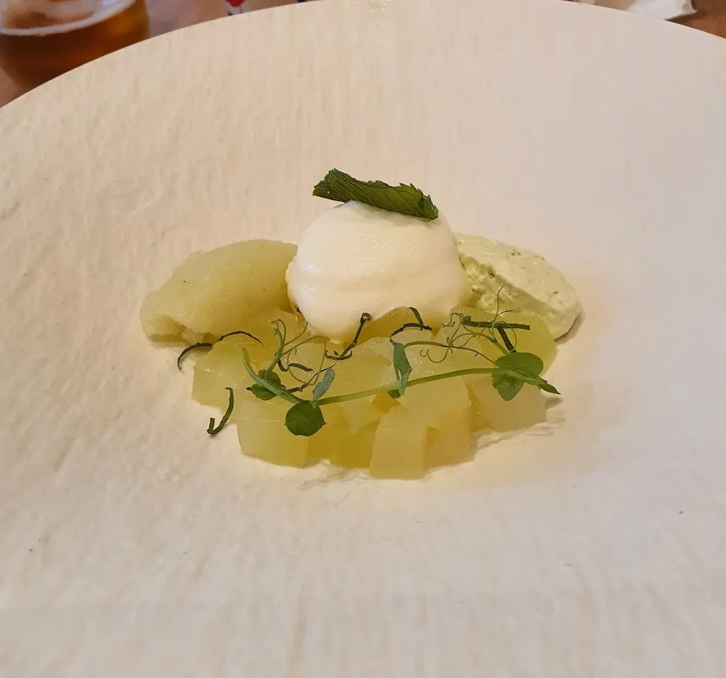 Susanne Kneiske_Le Jehanne_Rouen_review