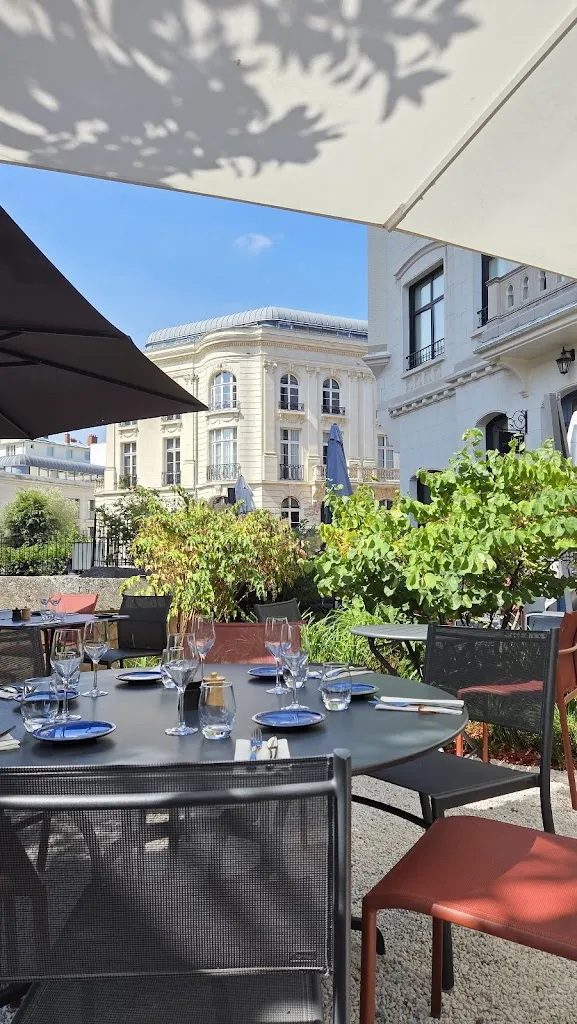 Le Jehanne_Rouen_slider_image_3