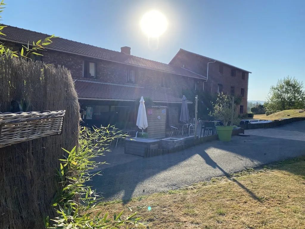 L'Eolienne restaurant in Rouxmesnil-Bouteilles