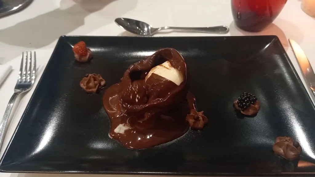 Lily D_Le Lassay_Saint-Arnoult_review