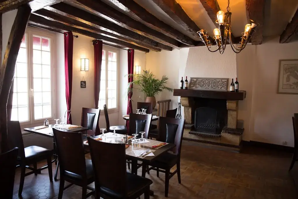 Locandino restaurant in Saint-Arnoult-en-Yvelines