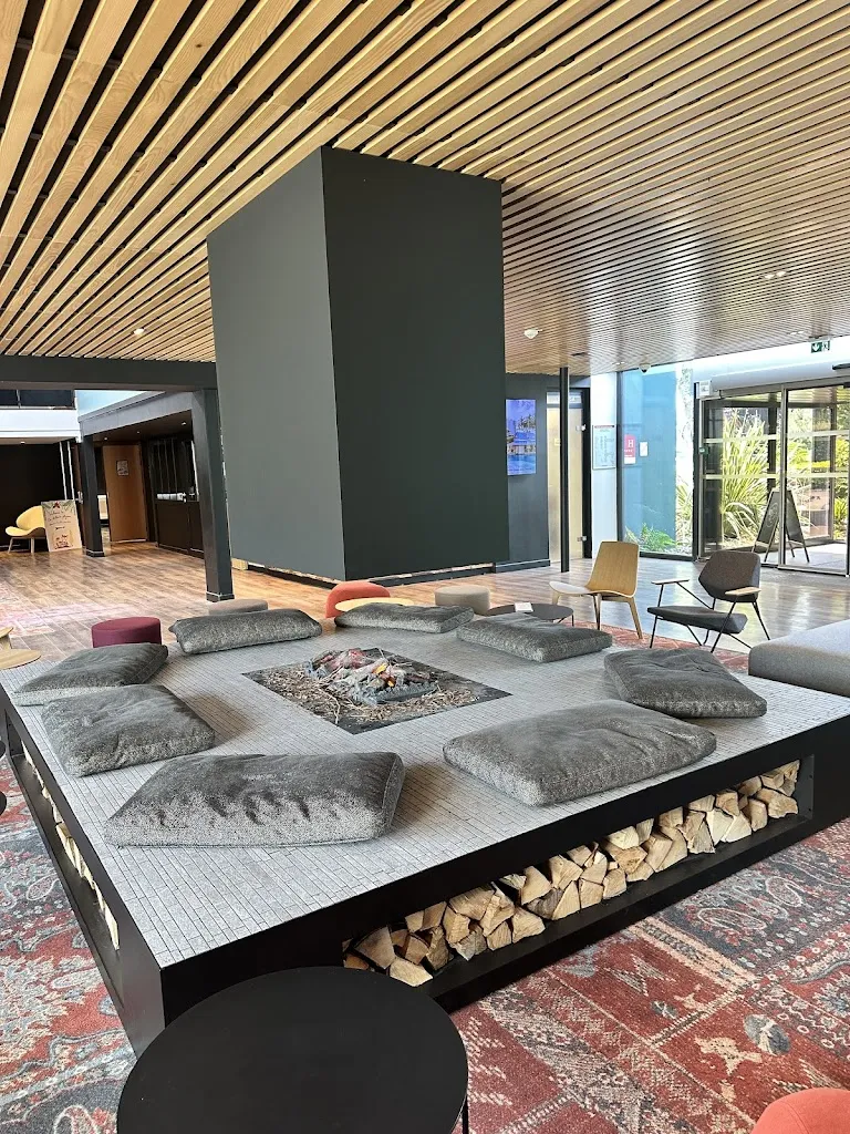 Le Lodge Restaurant_76800_slider_image_3